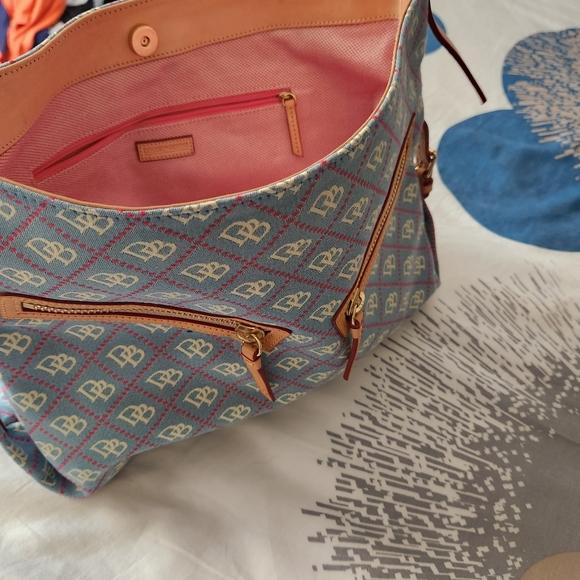 Vintage Dooney & Bourke Shoulder Bag - Picture 7 of 7